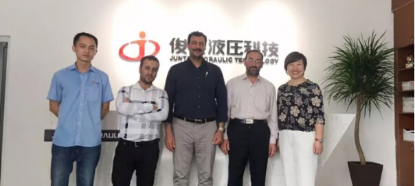 大雪紛飛，感謝客戶(hù)持續(xù)來(lái)我司考察 ...